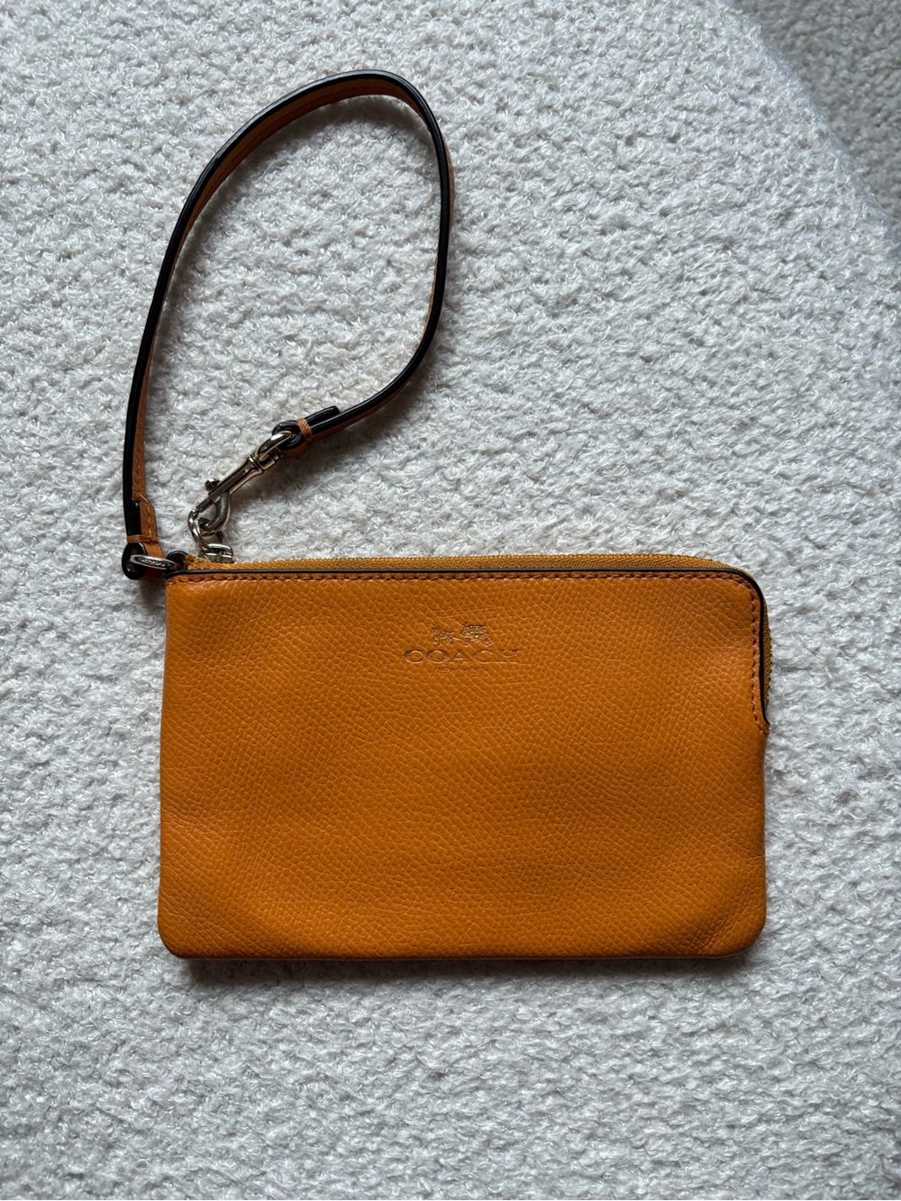 Coach Orange Crossgrain Leather Wristlet Pouch Zip Top Clutch Authentic